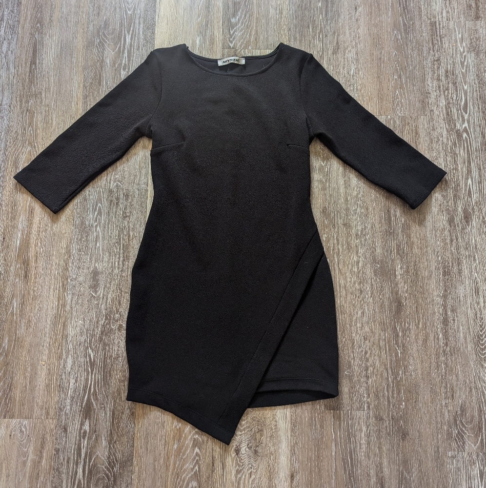Black women's Mystic dress size small